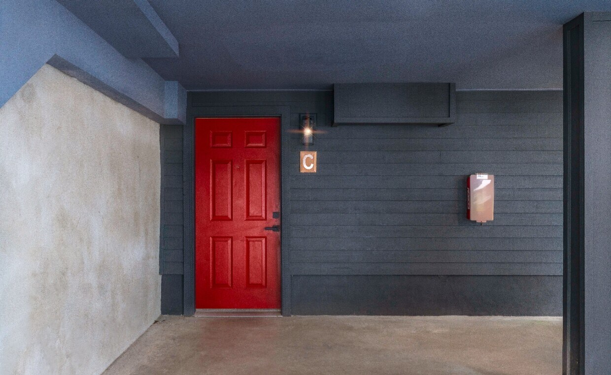 Unit Front Door - 9301 Linden Ave N