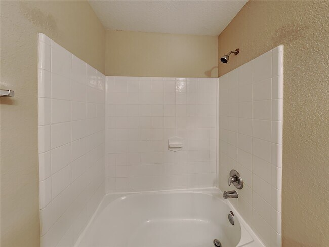 Building Photo - 9215 Birch Springs Dr