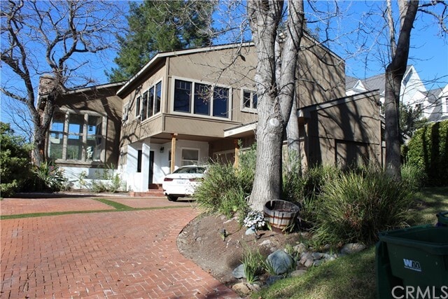 Building Photo - 31991 Via Pavo Real