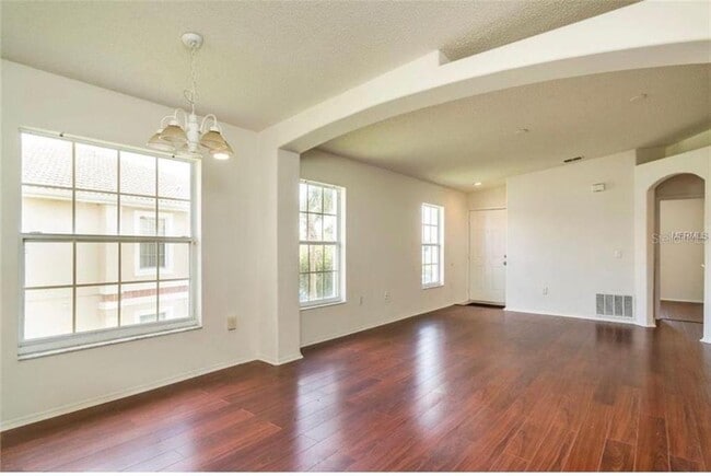 Building Photo - 13301 Fairway Glen Dr