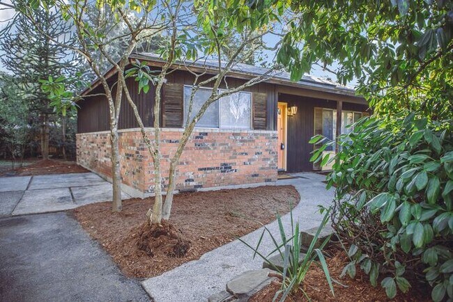 Foto del edificio - 5713 64th St W