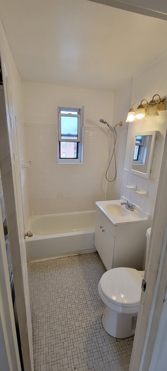 Building Photo - 282 Texas Ave