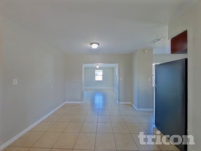 Foto del edificio - 11158 109th Way N