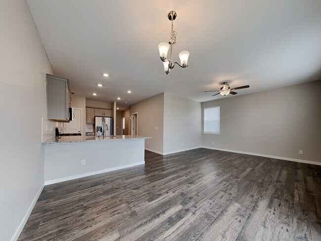 Building Photo - 10249 Castor Dr