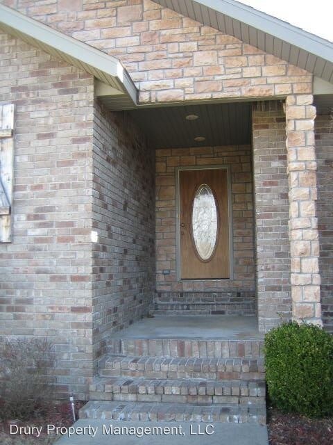 Building Photo - 3 br, 2 bath House - 2400 S 12th Street