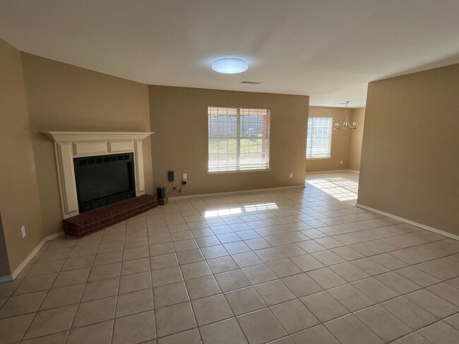 Foto del edificio - 103 Heather Ln