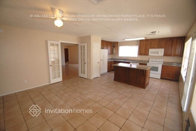 Foto del edificio - 7441 W Krall St