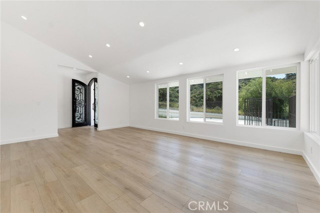 Foto del edificio - 4316 Topanga Canyon Blvd
