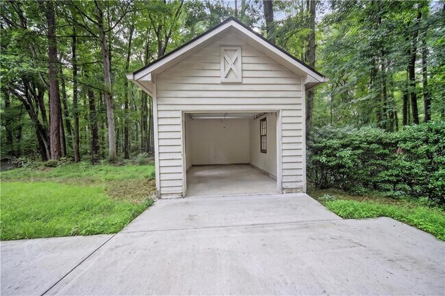 Building Photo - 1955 Branchwood Ct