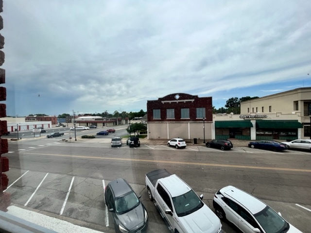 201 Main Street View - 609 W Main St