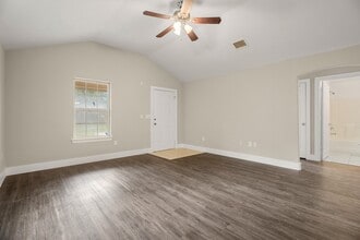 Building Photo - 101 S Rose St