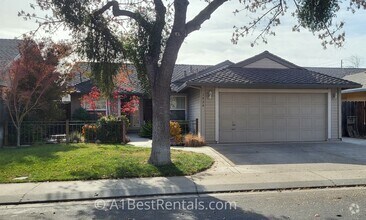 Building Photo - 2824 Finlandia Ave