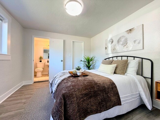 Photo - 2544-2548 S 200 E Apartment