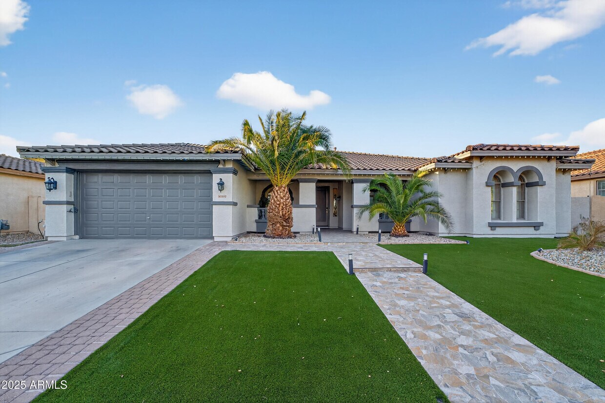 Foto principal - 15312 W Pierson St