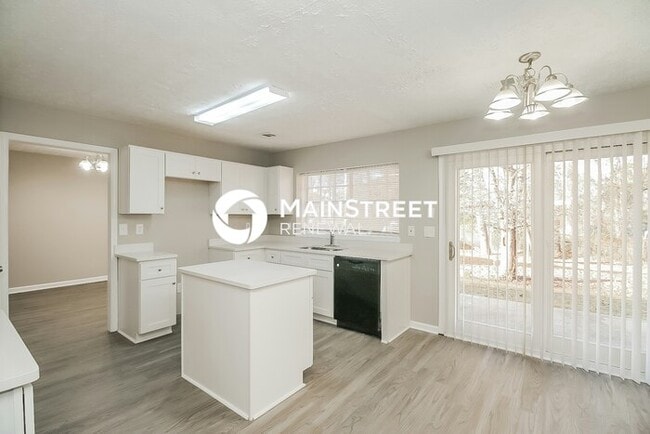Foto del edificio - 4 Bedroom Pet-Friendly Home in Riverdale, ...