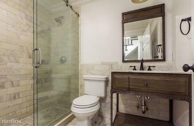 Building Photo - 4 br, 2 bath Townhome - 50 Eldert St