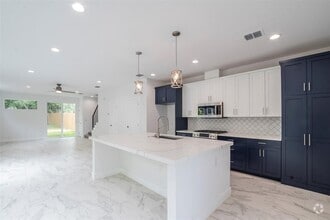 Building Photo - 616 Dittmar Rd