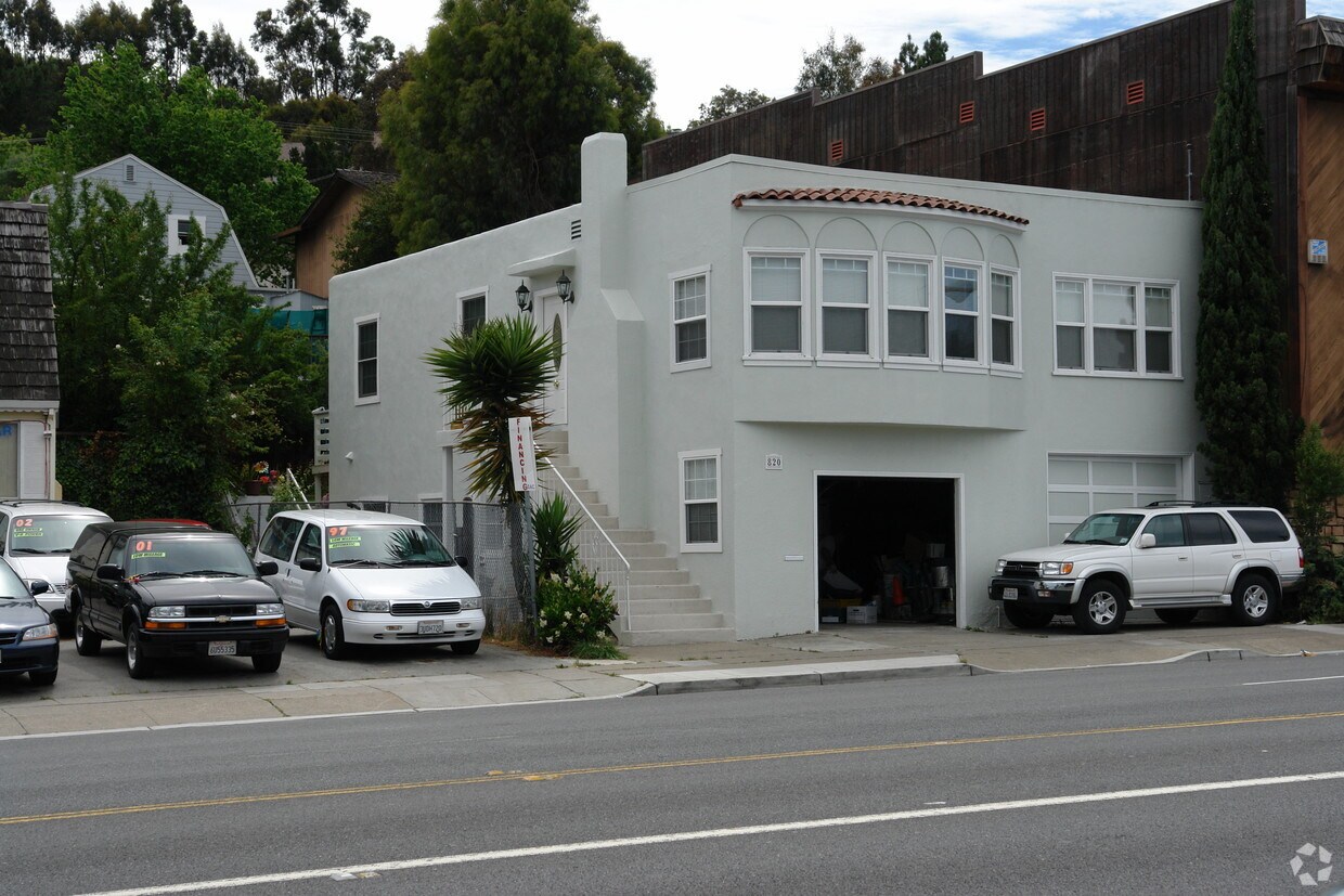 Primary Photo - 820 El Camino Real