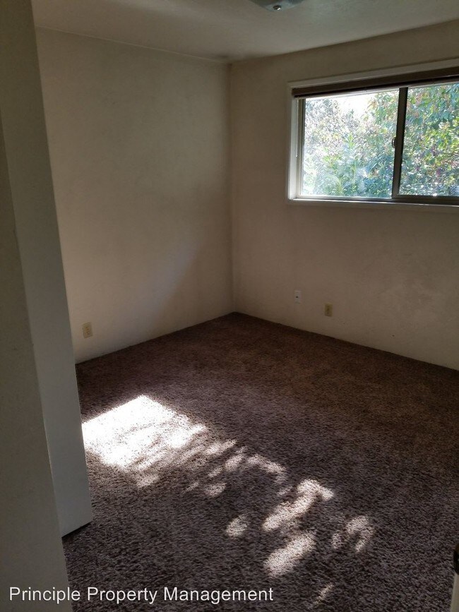 Foto del edificio - 2574 Benson Ln