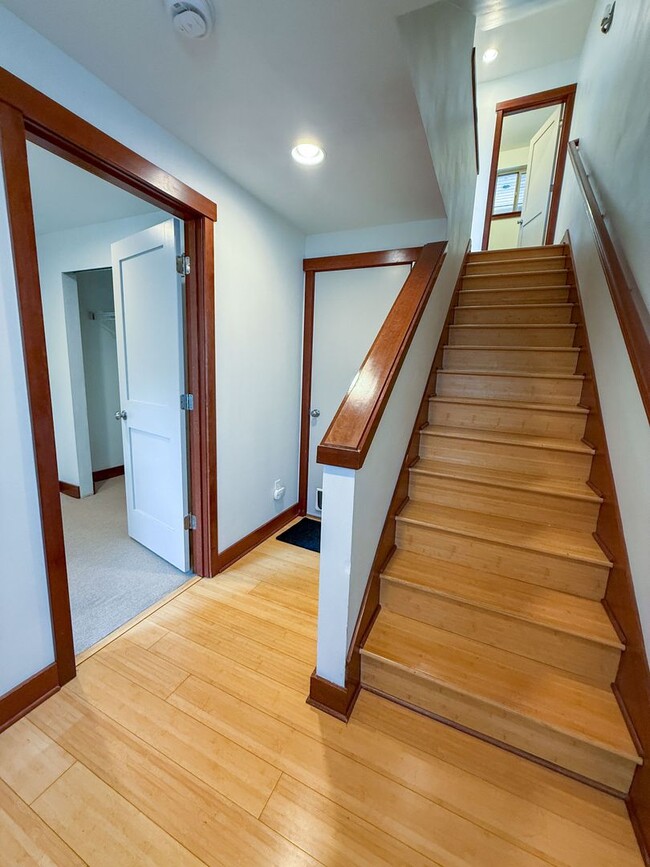 Foto del edificio - 3bd/2.5ba Seattle Townhome