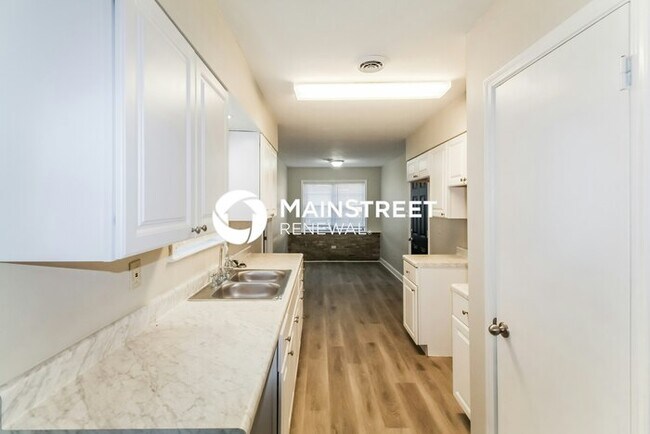 Building Photo - 3 Bedroom Pet-Friendly Home in memphis, TN...