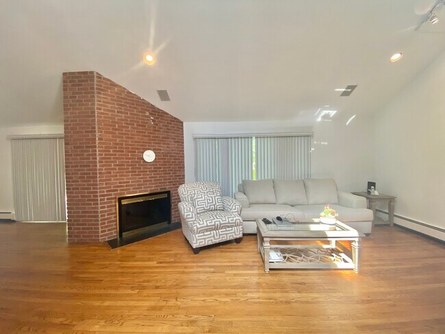 Foto del edificio - 1 Ramsey Rd