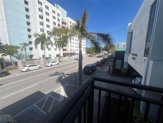 Foto del edificio - 2268 SW 8th St