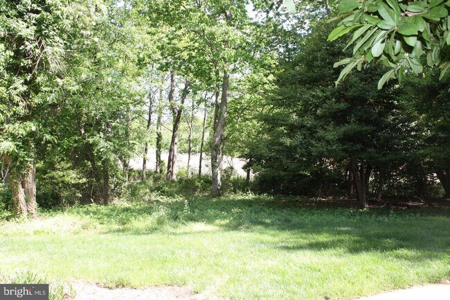 Building Photo - 1130 Lake Heron Dr