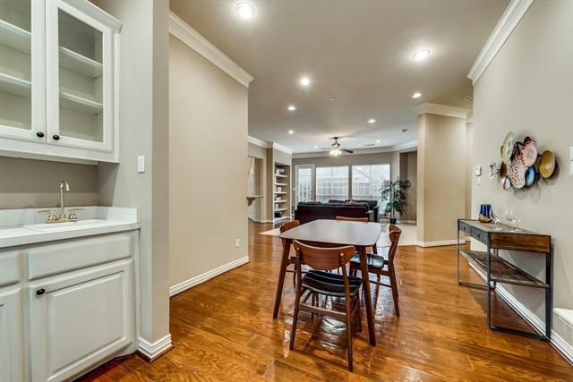 Building Photo - 5817 Kingsbrook Dr