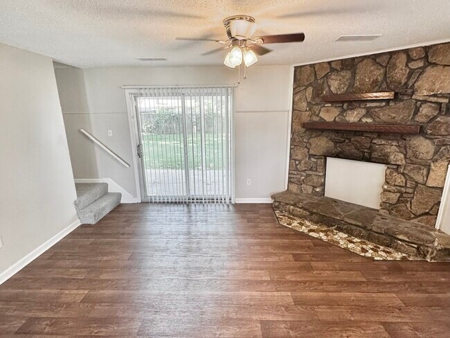 Foto del edificio - 6329 Brockman Dr
