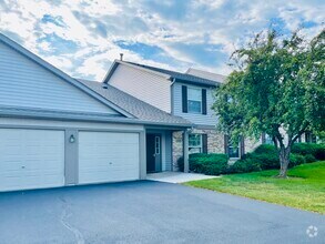Building Photo - 1323 N Red Oak Cir