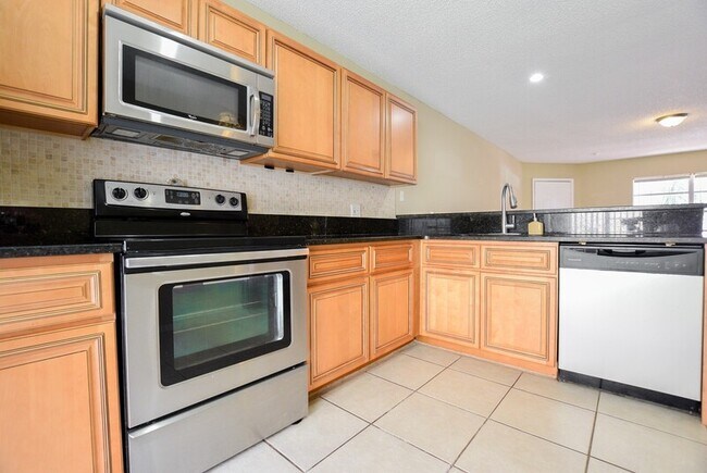 Foto del edificio - 3651 N. Goldenrod Rd.