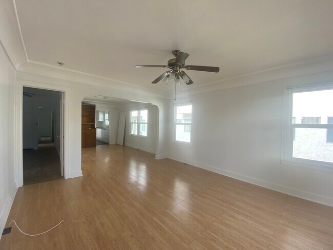 Building Photo - 3721 Delmas Ter