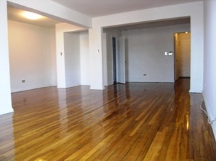 Primary Photo - 3680 Corlear Ave