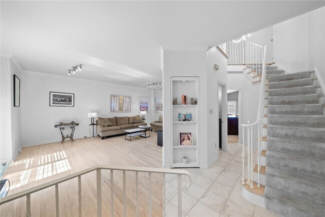 Foto del edificio - 302 Kingsberry Cir