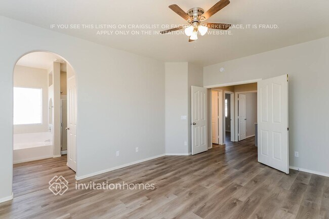 Foto del edificio - 687 W Country Estates Ave