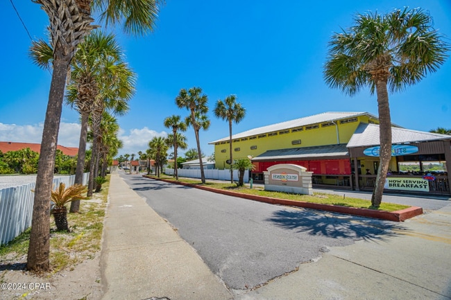 Building Photo - 17462 Front Beach Rd