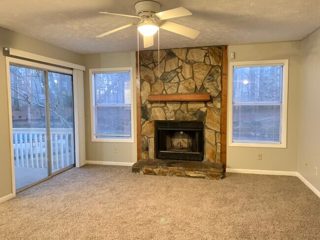Building Photo - 6771 Willowbrook Dr