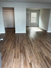 Building Photo - 61 Crabapple Rdg