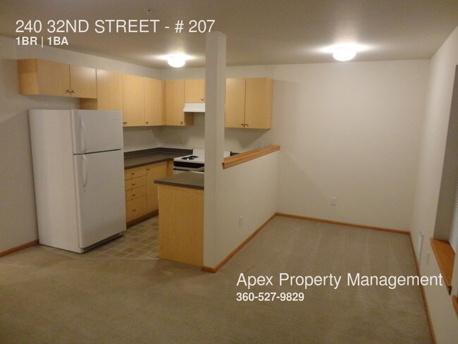 Building Photo - 240 32ND St
