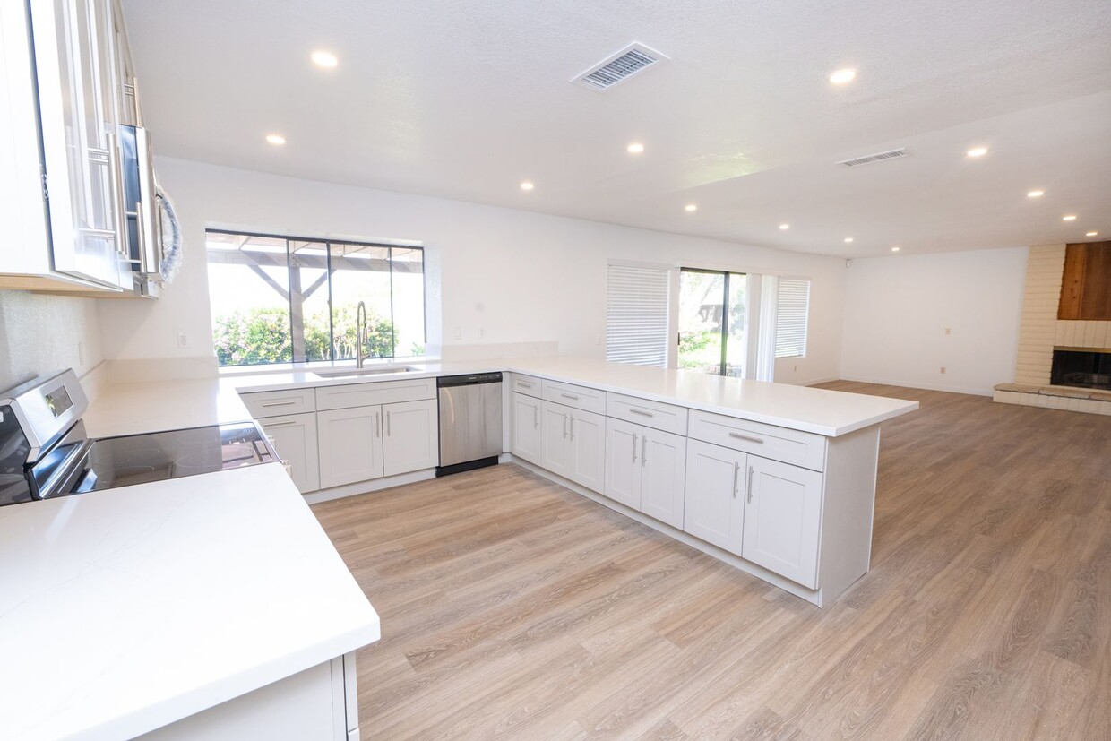 Primary Photo - Fully Remodeled home in Fletcher Hills!