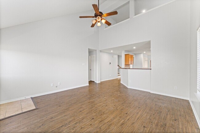 Foto del edificio - 14723 Boldere Ln