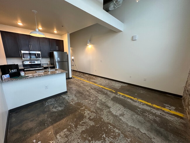 Building Photo - May Hosiery Lofts