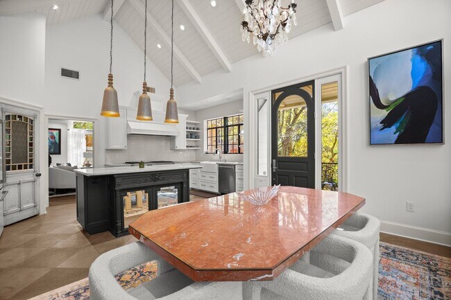Foto del edificio - 1601 Whitney Way