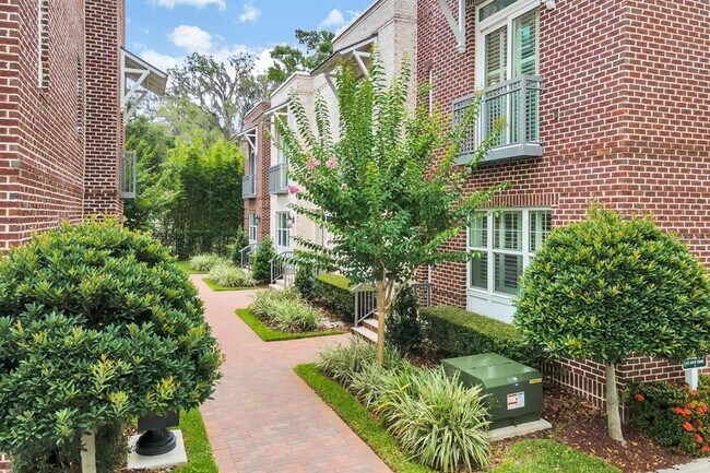 Foto del edificio - 474 Hazelnut Ct