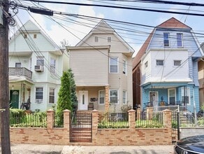 Building Photo - 221 Claremont Ave