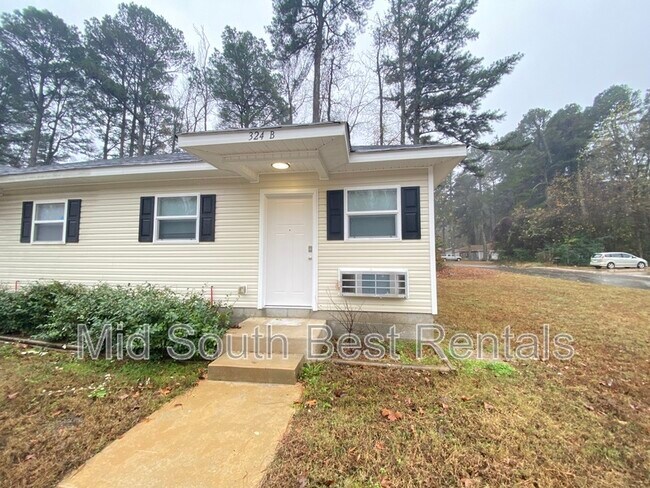 Foto del edificio - 324 Clint Rd