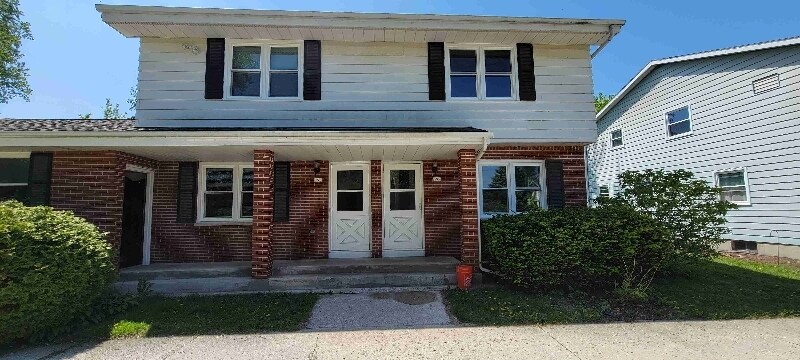 Primary Photo - 352 N Mill St