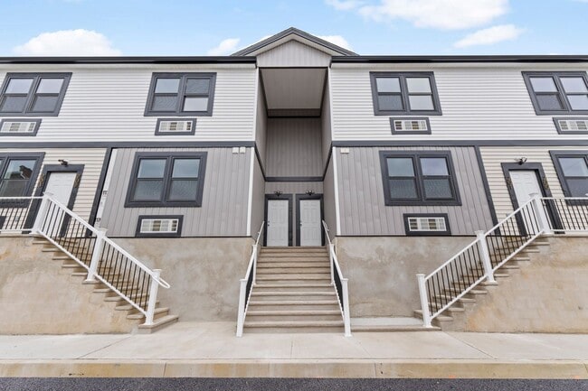 Building Photo - Renovated 1 bedroom, 1 bathroom