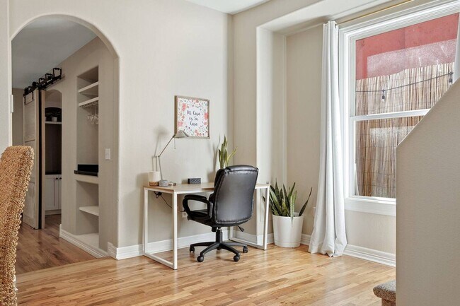 Foto del edificio - 3446 N Marion St